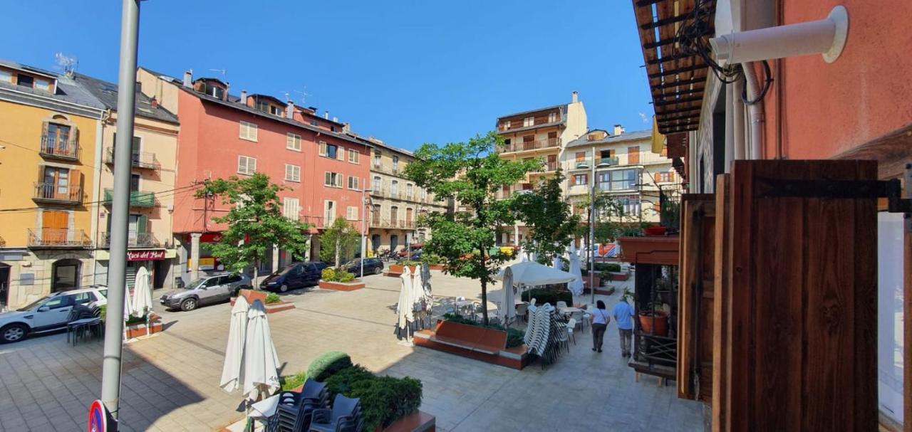 Apartamento Con Encanto Tipico Cereta Centro Puigcerdà Esterno foto